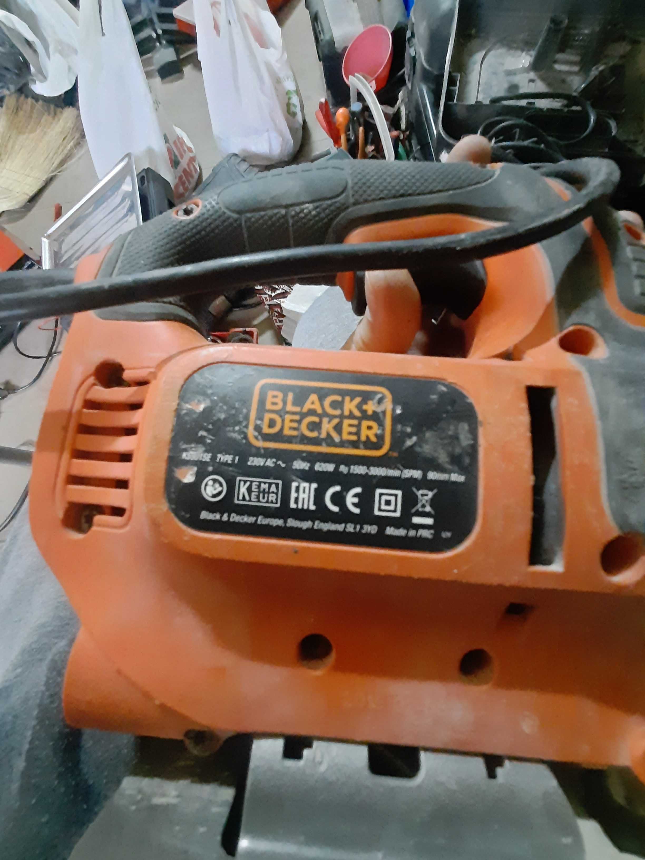 Лобзик Black decker