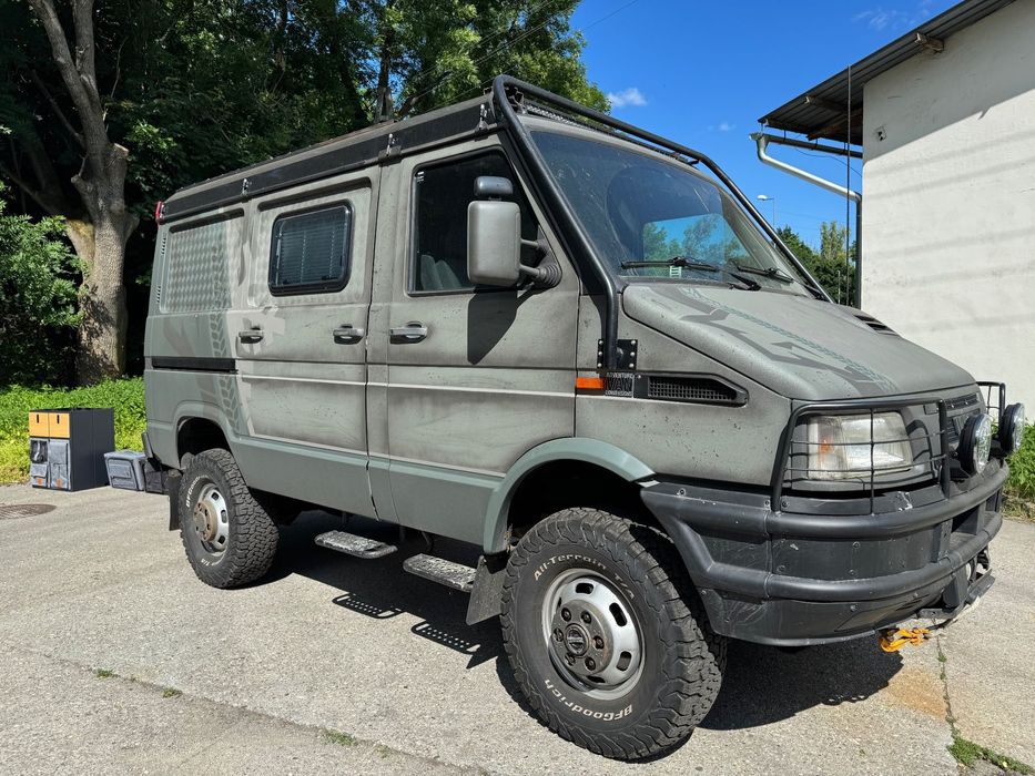 Iveco 40-10  4x4  Iveco 4x4 terenowy kamper  + wyposażenie wysokiej klasy