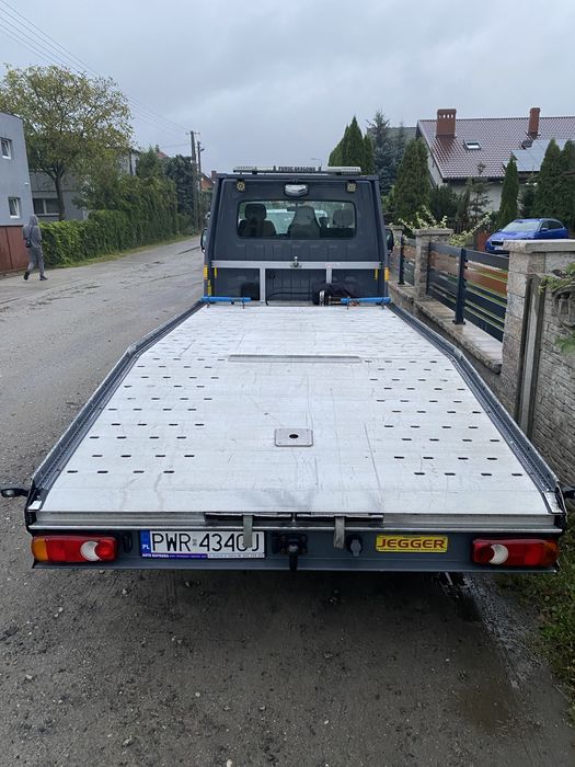 Autolaweta najazd laweta wynajem transport Renault Master