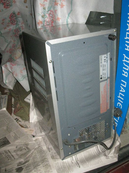 Мощная СВЧ печь микроволновка LG MH602YS (Microwave)