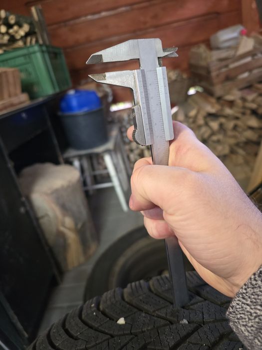 Opony zimowe Continental 205/55/16 + felgi stalowe 5x112 oryg VW