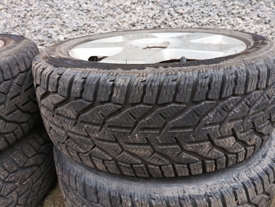 Продам диски шини  15..