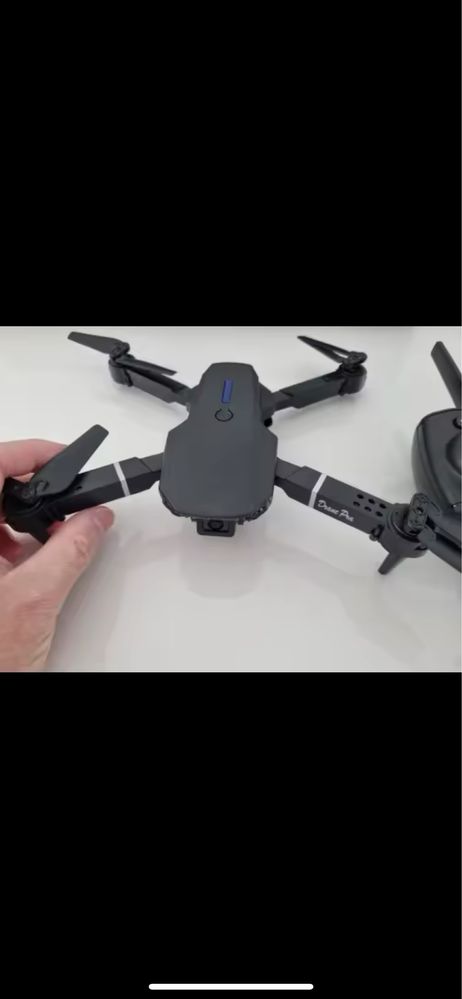 Dron E88 nowy.