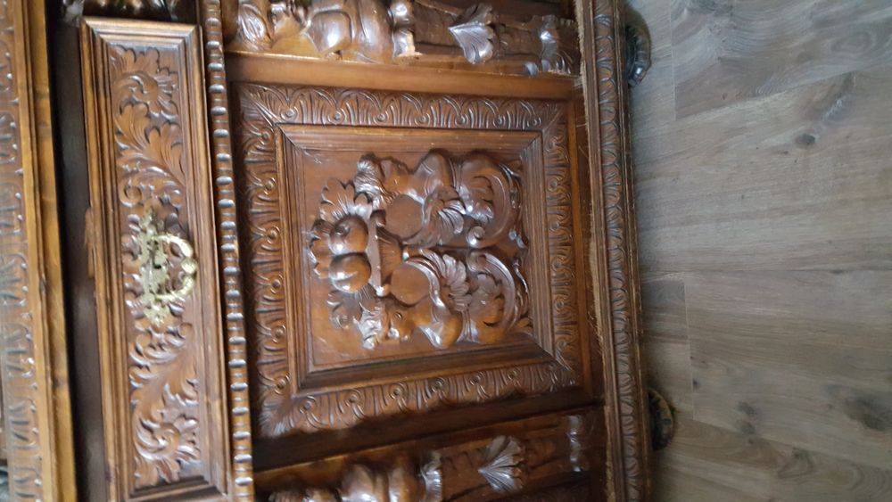 Piękna Stara komoda