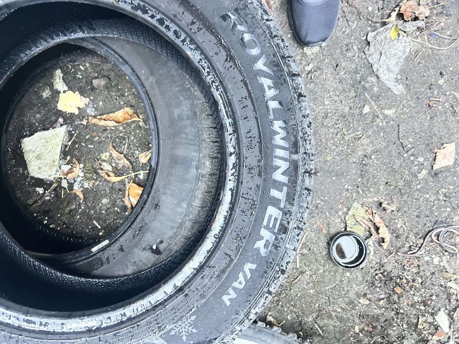 Opony zimowe 215/60/16C