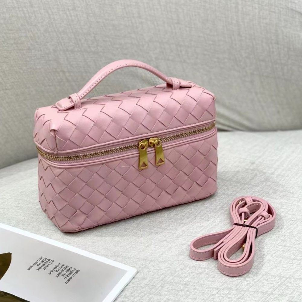 Сумка в стиле Bottega Veneta ,цвет огонь