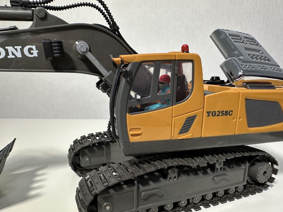 Дитяча іграшка екскаватор на радіоуправлінні (экскаватор на пульте)