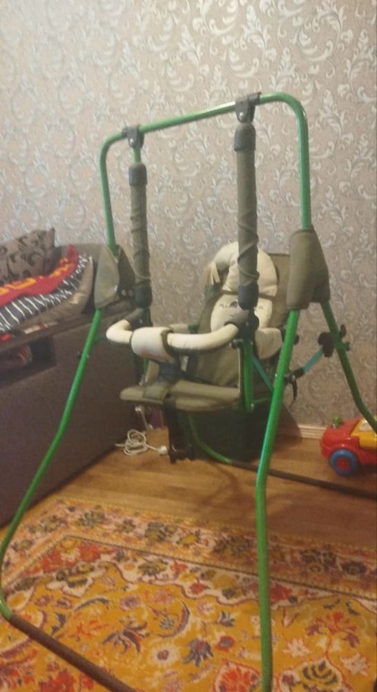 Продам гойдалку підлогову