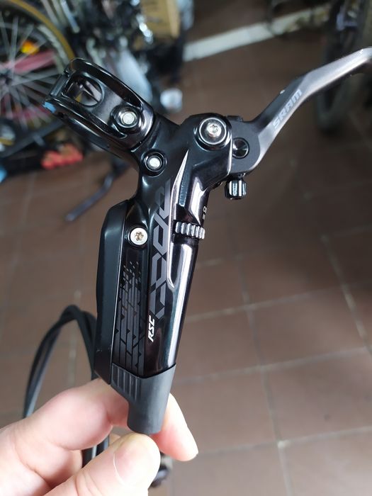 Hamulec tylni Sram Code RSC