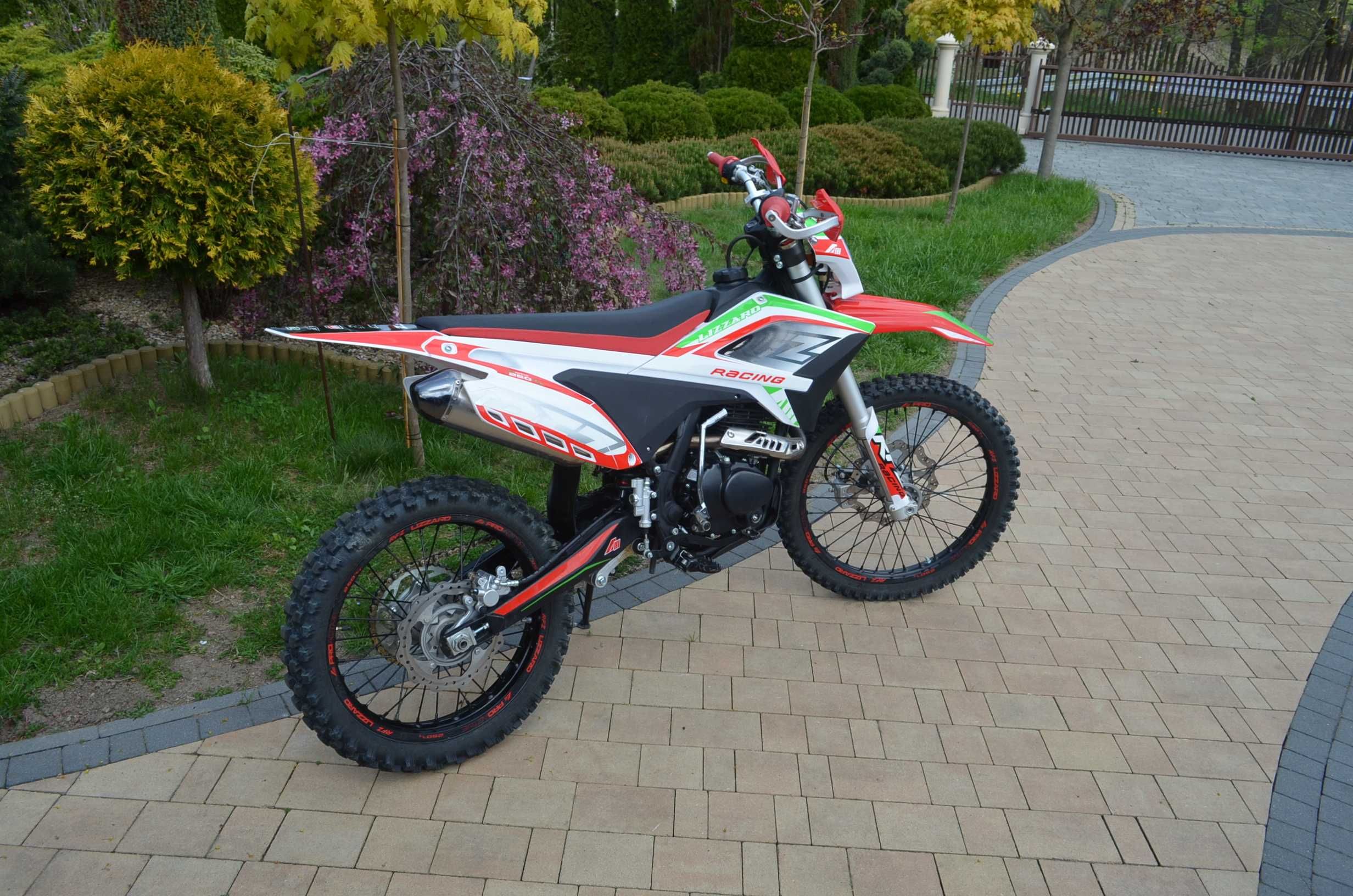 APOLLO lizzard RFZ 250cc jak NOWY