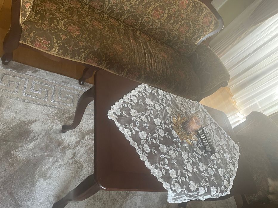 Sprzedam zestaw mebli drewnianych tapicerowanych