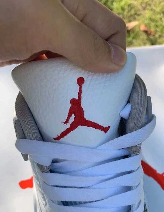 Jordan_4_Retro_White_Oreo R.37.5