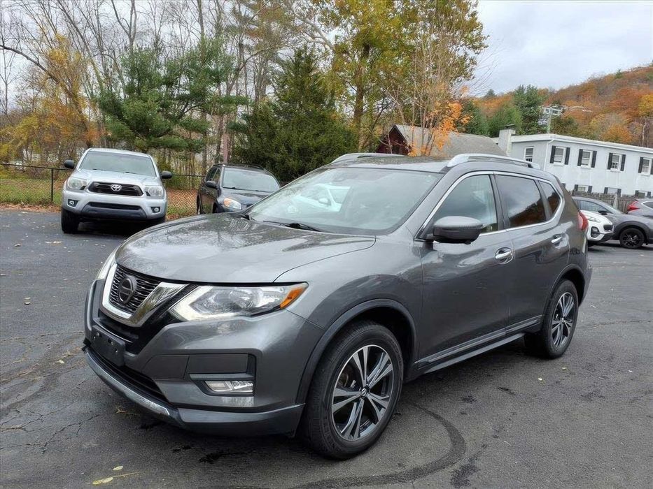 Nissan Rogue SL      2018