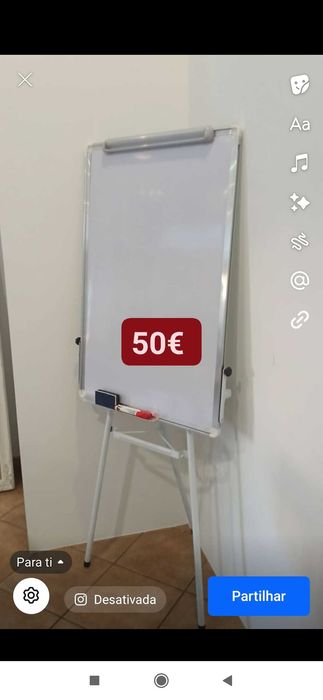 Quadro novo com tripé ainda com caixa