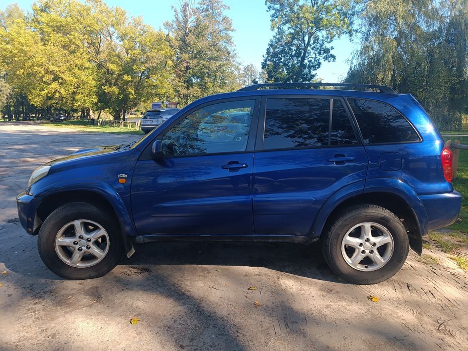 Toyota RAV4 z napędem 4x4 doinwestowana