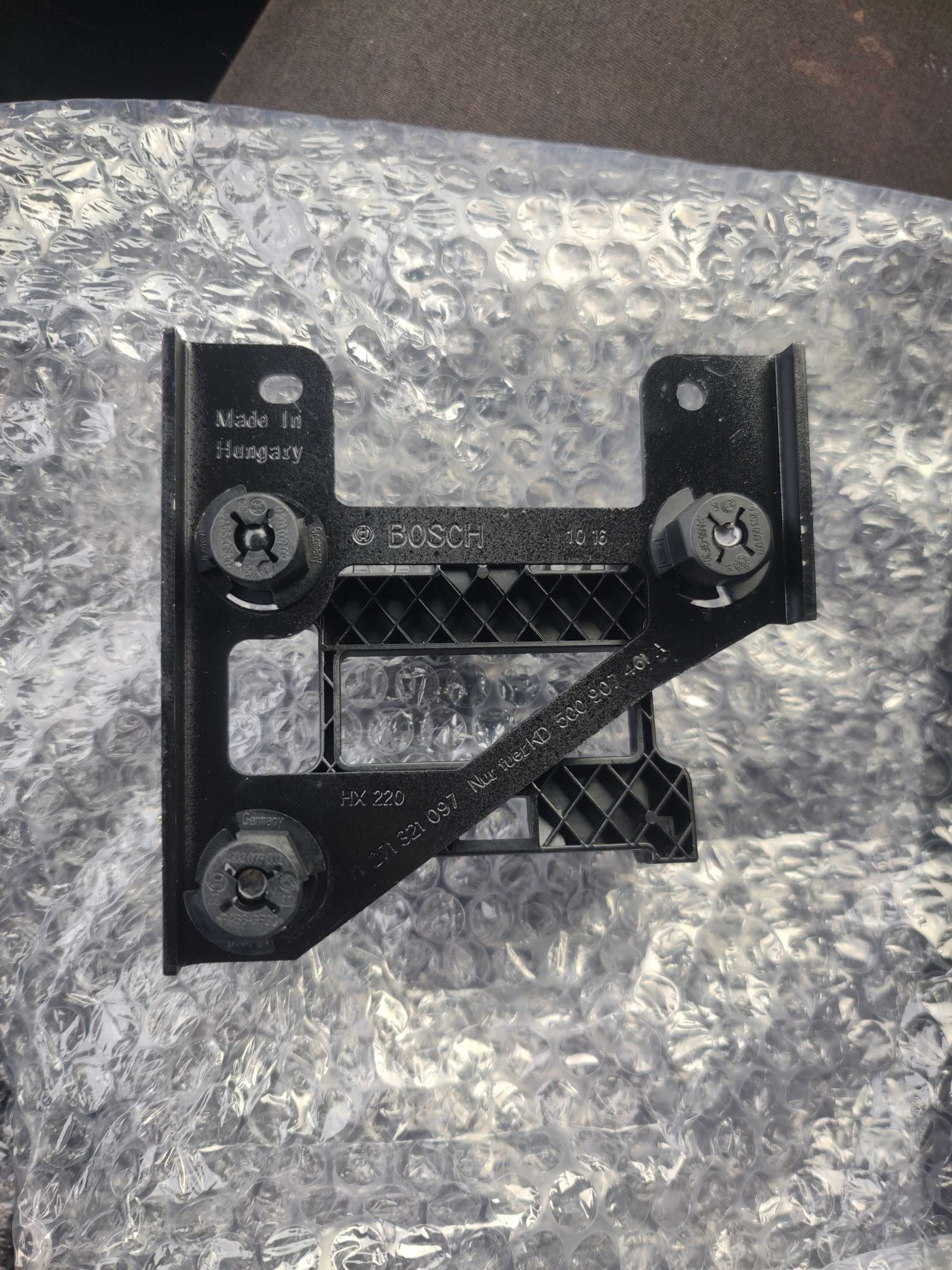 Кронштейн кріплення радар audi vw wv 5G0998561 5Q0907461 audi vw