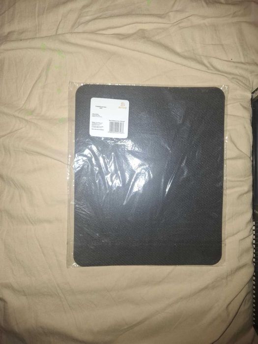 Komputer stacjonarny Lenovo plus myszka i klawiatura