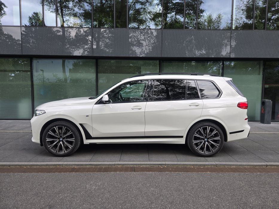 Wynajem BMW m50i 4.4 V8