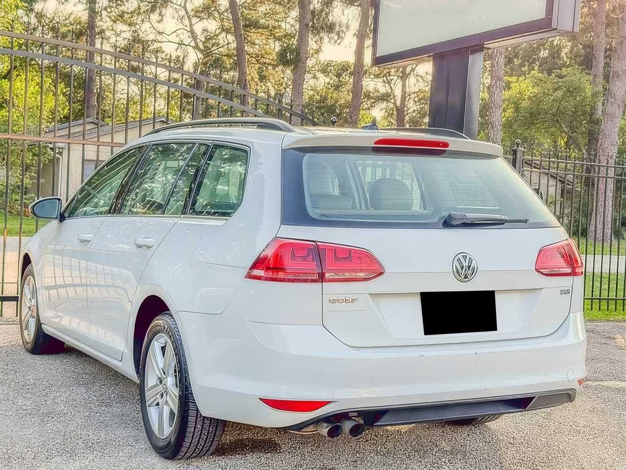 2015 Volkswagen Golf SportWagen TDI S