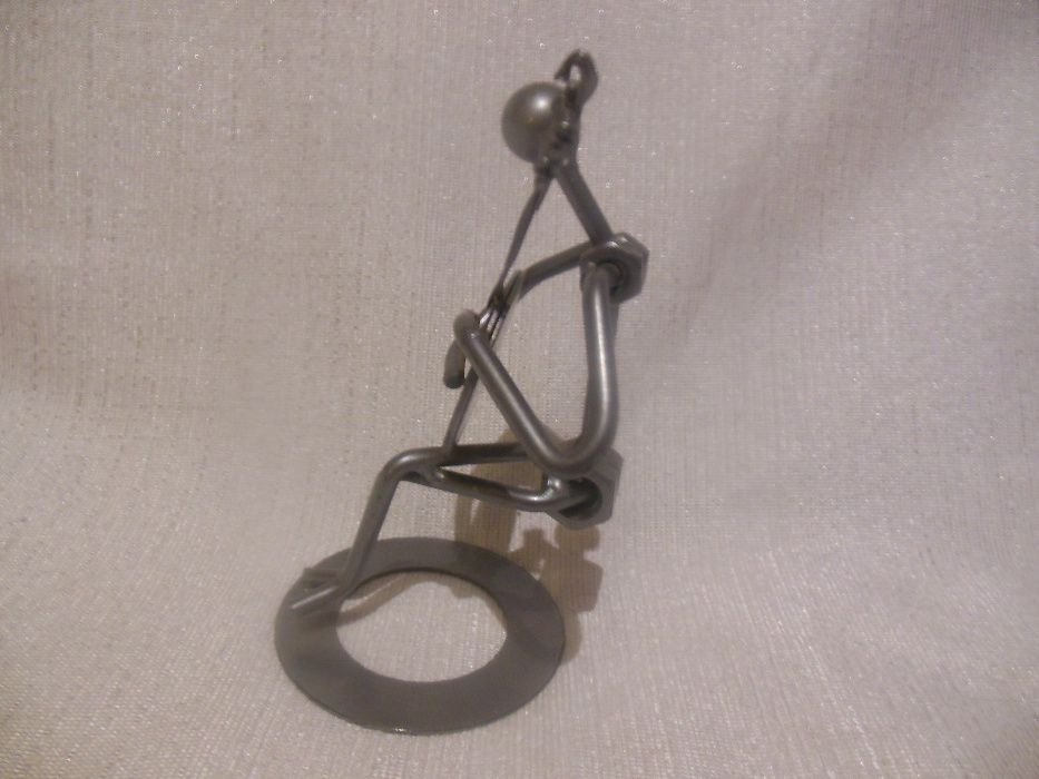 Figurka gitarzysta metaloplastyka