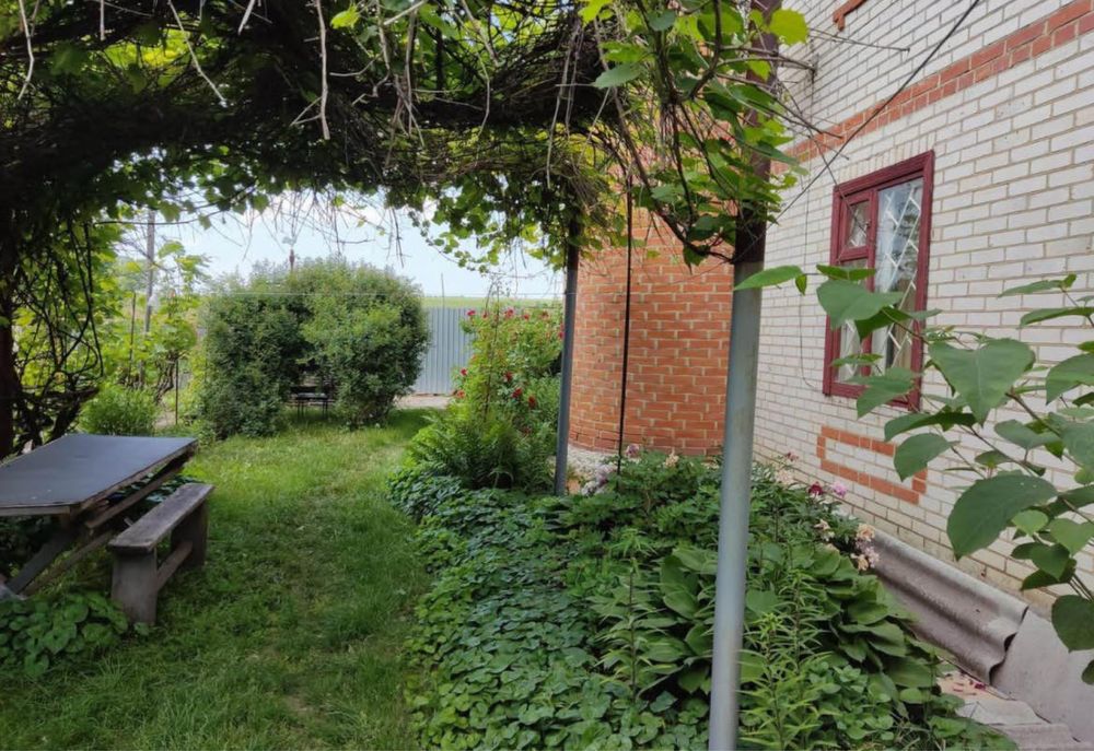 Продаж будинку в Лебединському районі.