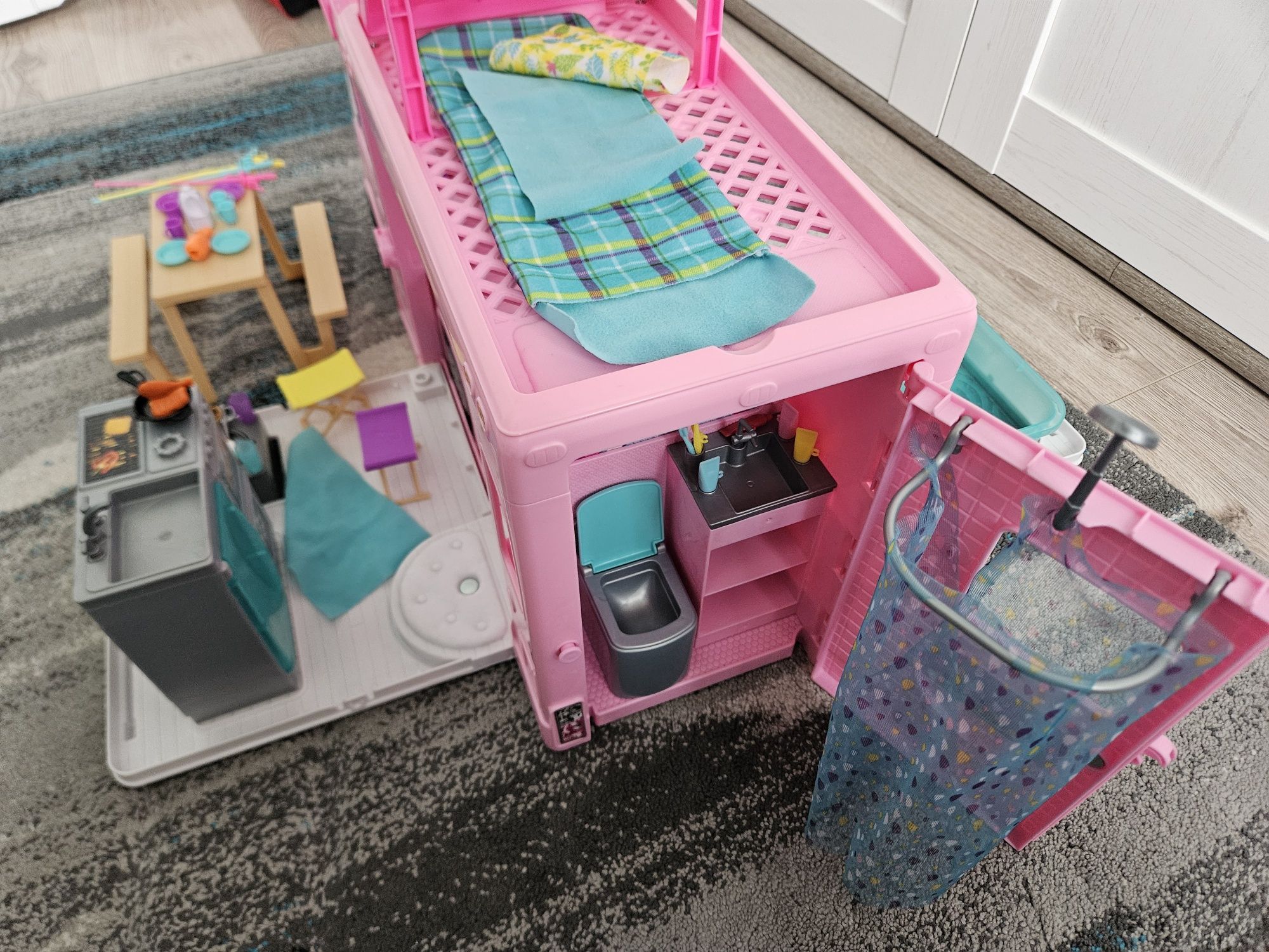 Kamper Barbie Matel
