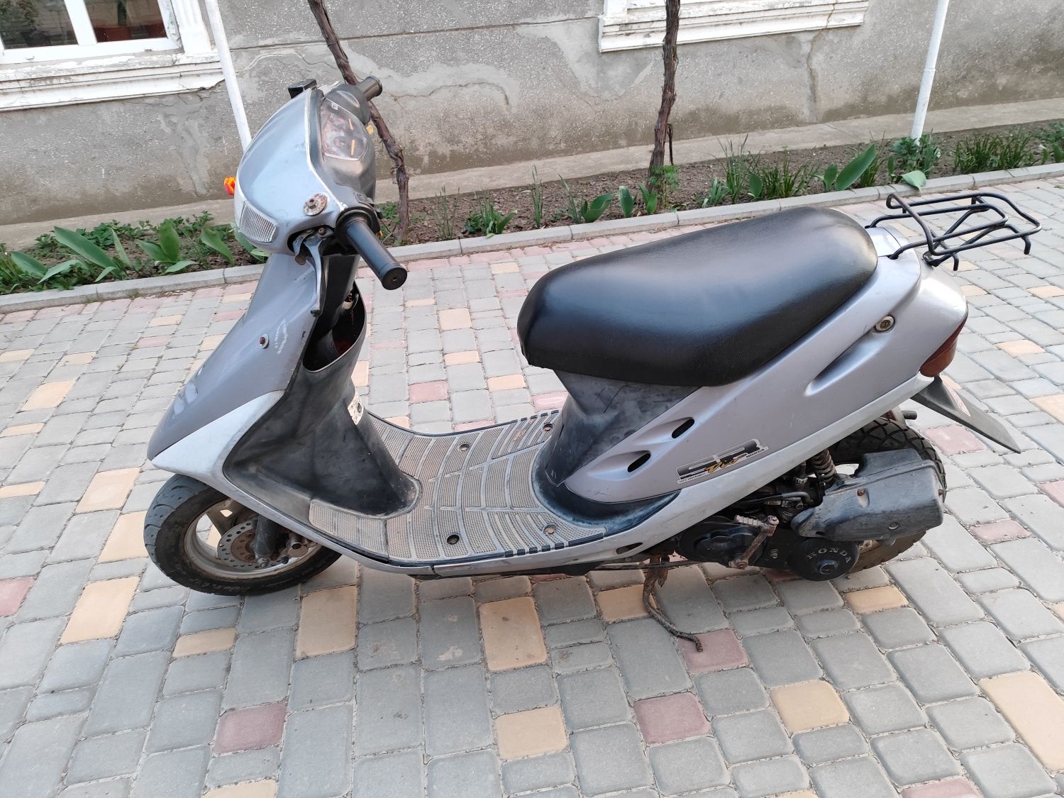 Мопед Honda Dio 28