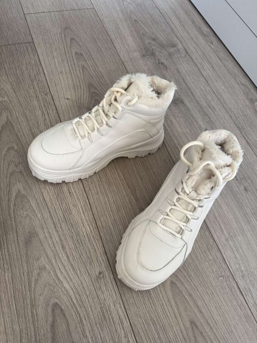 Жіноче взуття зимове