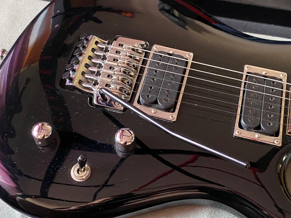 Guitarra eletrica JS100 ibanez em otimo estado