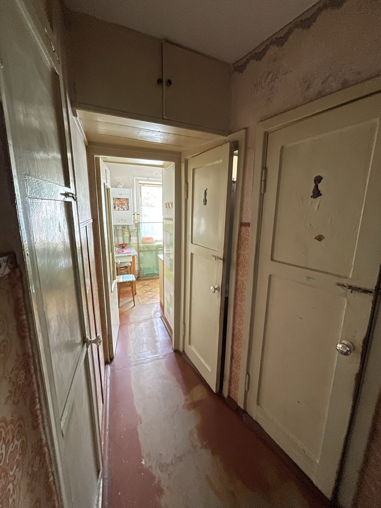 Продам 3-х кімнатну квартиру, вул. Молодіжна
