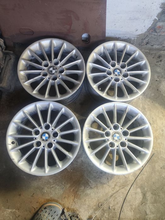 Диски BMW 5x120 r16 7j et20 dia74.1 E39/E34; Renault