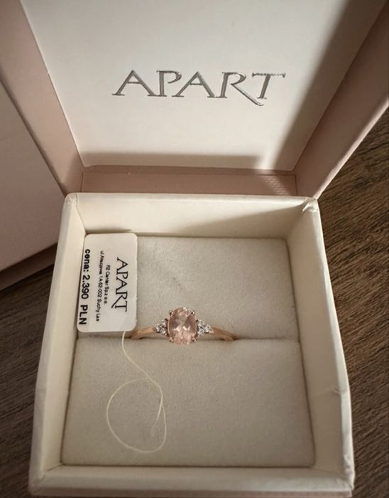 Pierścionek APART z diamentem