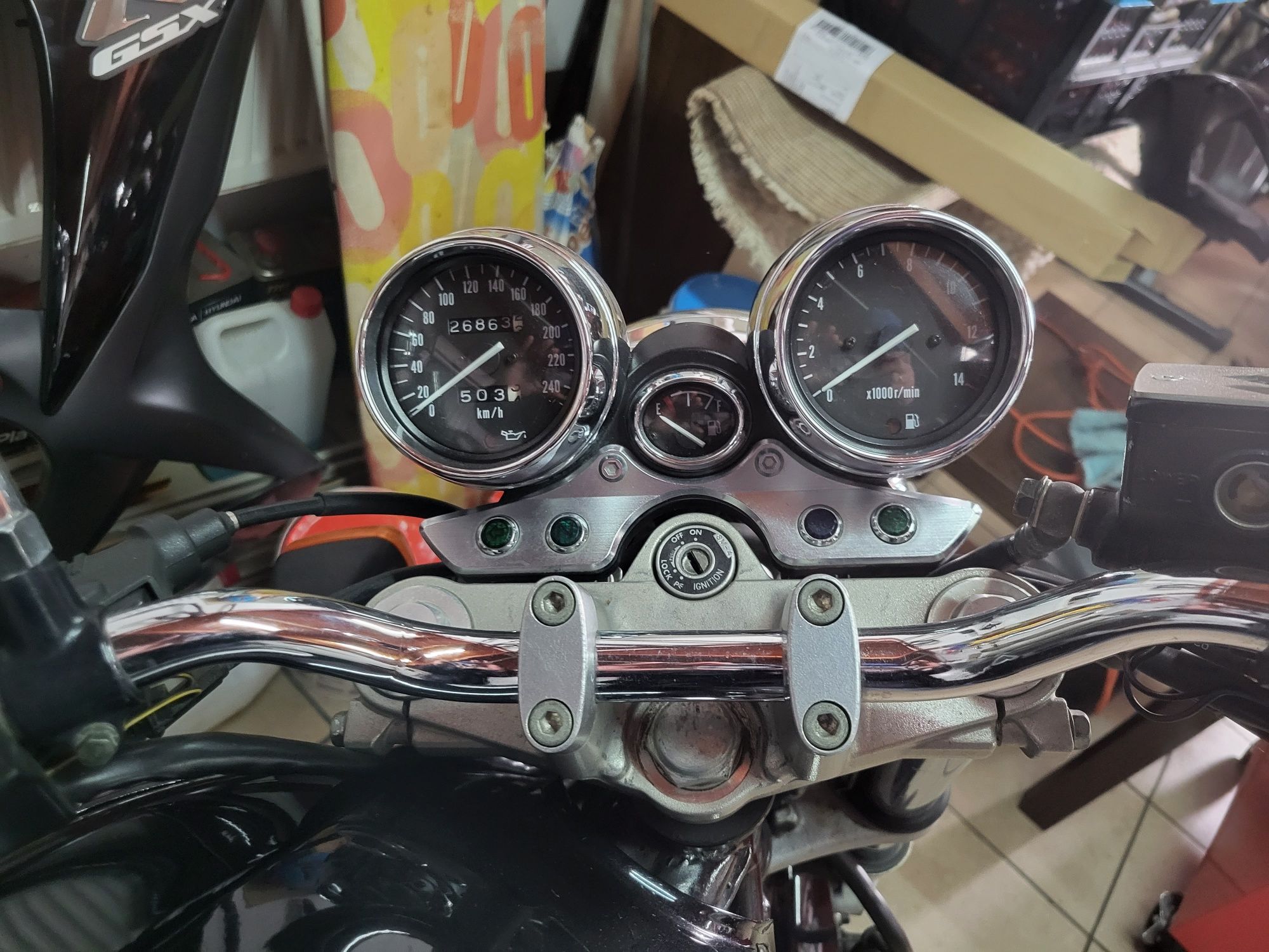 Suzuki GSX 750 Inazuma + serwis olejowy