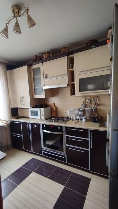 Продам трикімнатну квартиру