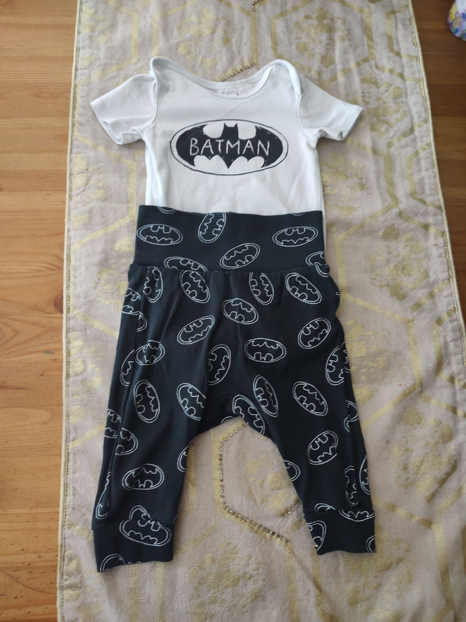 Komplet body i spodenki Batman 68 H&M