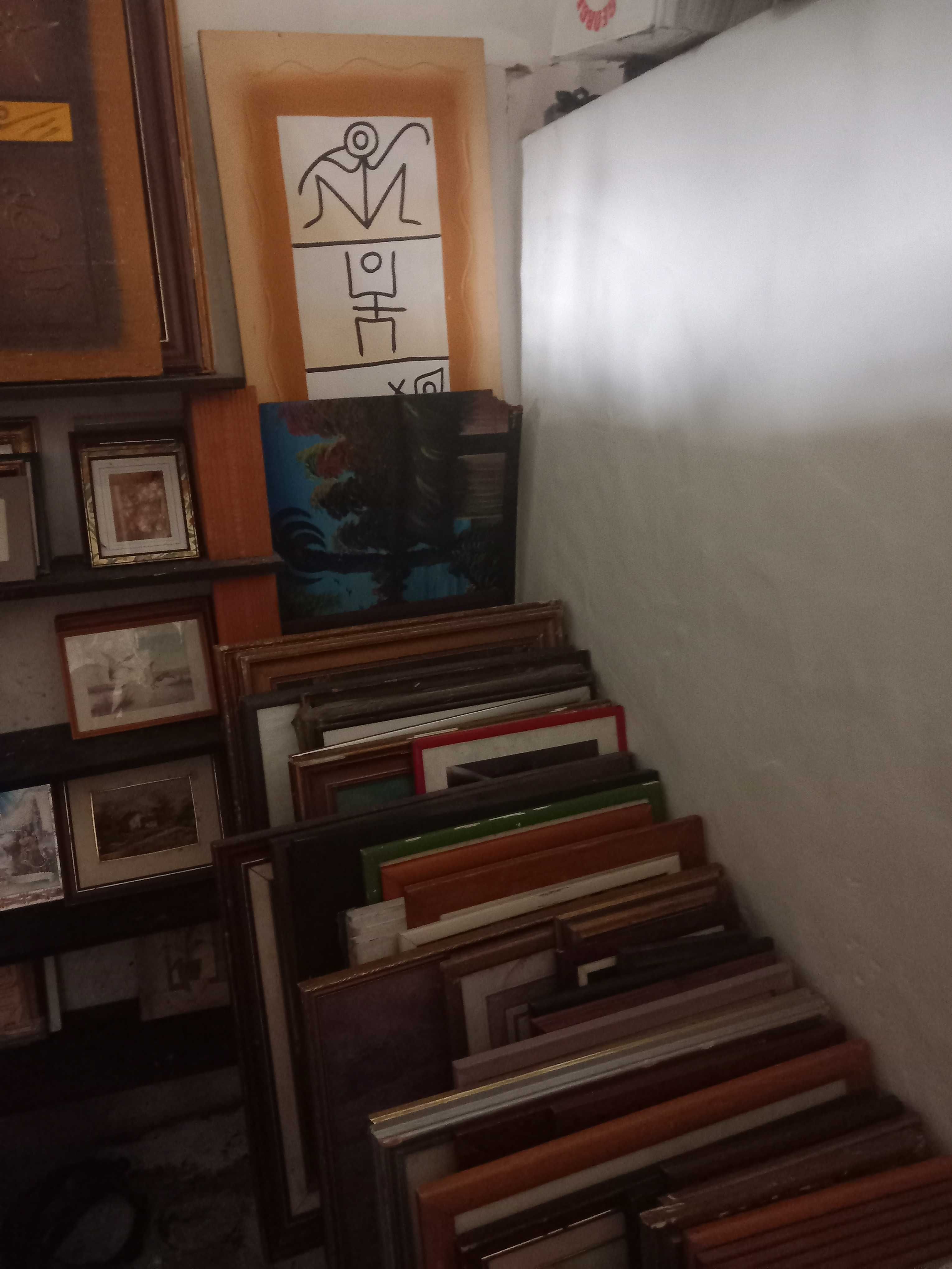 Lote de quadros e molduras, preço cada um