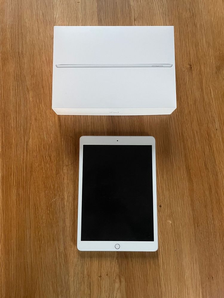 iPad 8, 128 Gb, srebrny