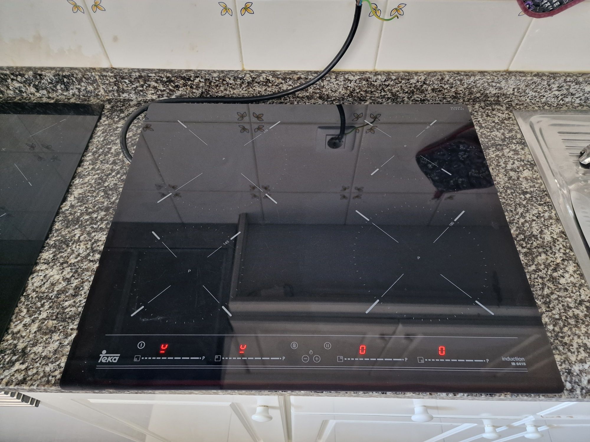 Placa de Indução TEKA IB 6415  - Com Avaria