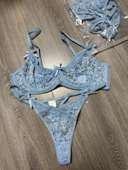 Жіноча білизна, бюстгалтери