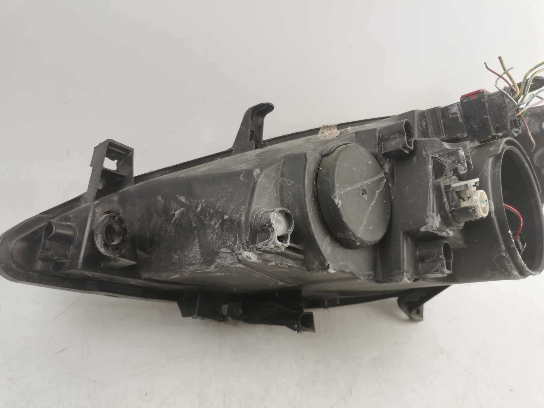 Lampa prawa PEUGEOT 307 3A/C