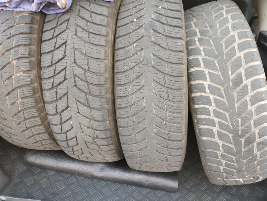 4 szt opon do busa 235/65r16 Nokian 24 rok,bieżnik 6-7mm