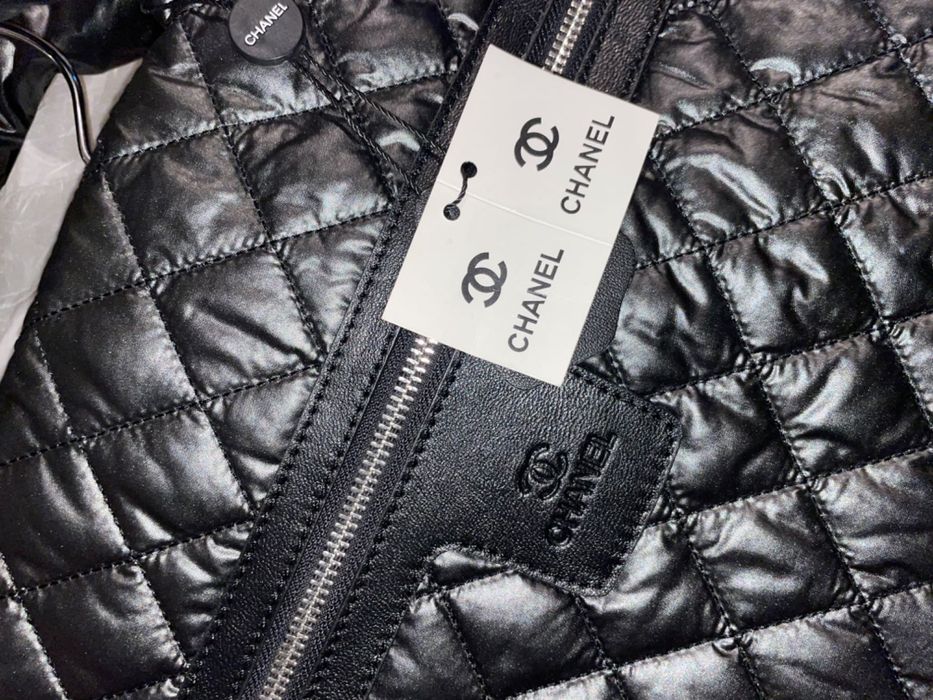 Nowy, oryginalny pokrowiec CHANEL - ekskluzywny model