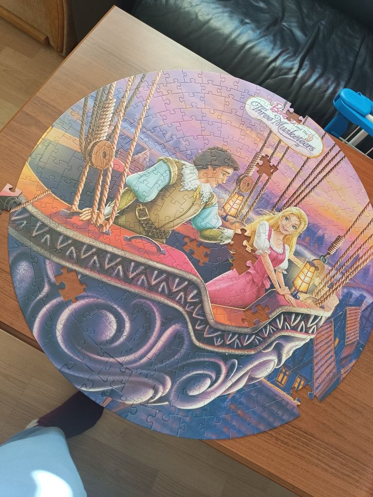 Puzzle 300 trefl barbie okrągłe