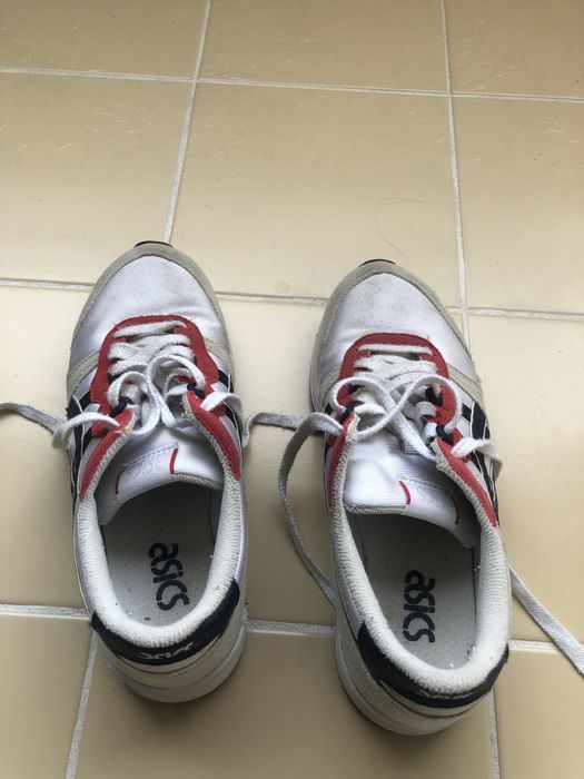 Dois pares de Sapatilhas asics