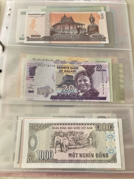 Banknoty Świata album z 44szt UNC plus gratisy!