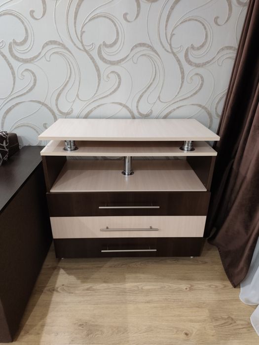 Продам комод коричневий