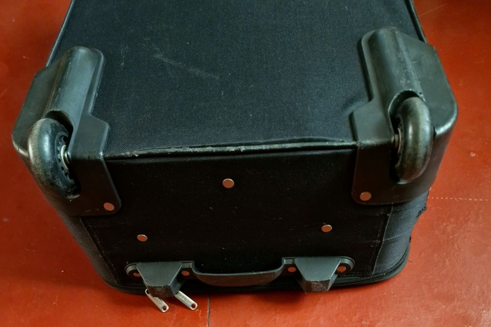 Дорожня валіза кофер чемодан 24×40×65