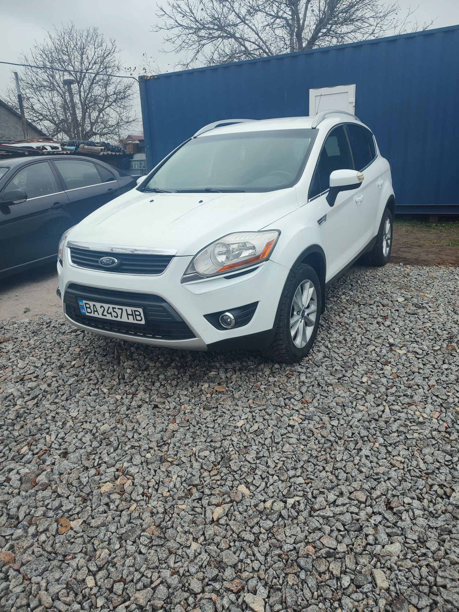 Паркетник Джип Форд Куга 2.0tdi рідна фарба.2013р куплена.