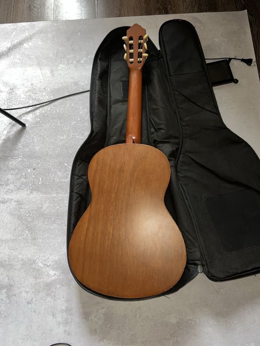 гитара yamaha c40m + чехол и подножка