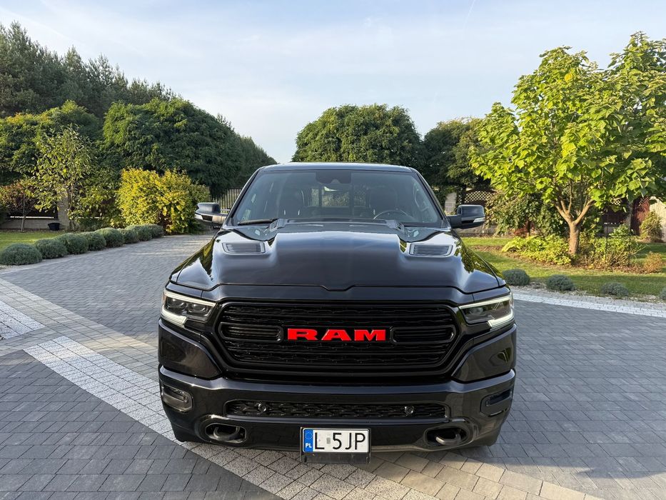 RAM 1500 (RED) LIMITED 5,7 HEMI Bezywpadkowy